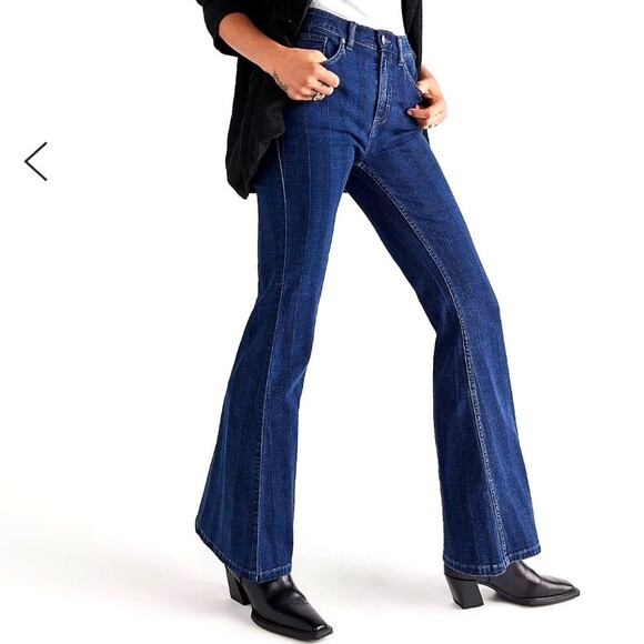 Lee Hi-Rise Flare Jeans in Mid stripes Size 29×33 NWT - Picture 2 of 8